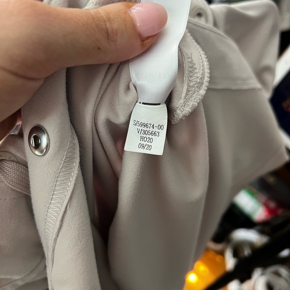 ATHLETA ABALONE GRAY GLACIER HANDKERCHIEF PONCHO small - Picture 12 of 14